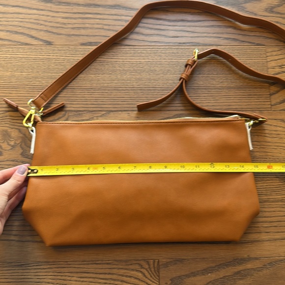 Steve Madden Middle Purse - Picture 2 of 8